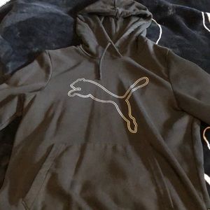 Women’s large Puma sweatshirt.